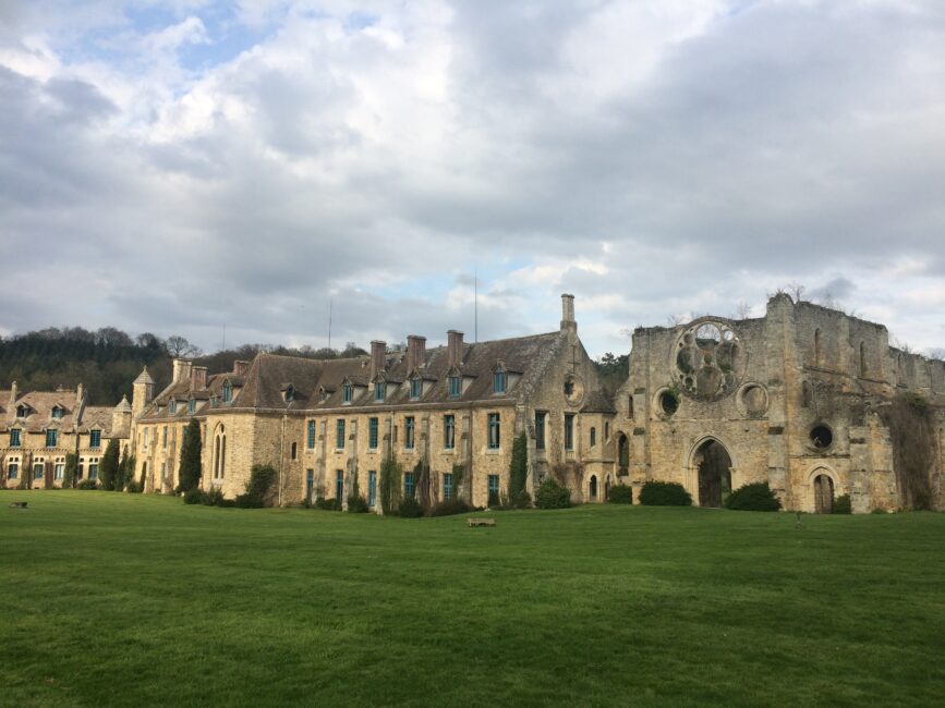 16 avril 2016. Mariage, prestation musicale baroque en l’Abbaye des Vaux de Cernay, soirée privée